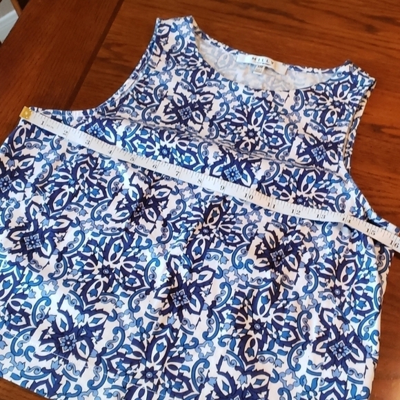 MILLY for Design Nation Blue/White Pattern Top - Picture 6 of 8